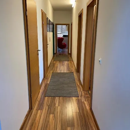 „1. Work & Sleep Luxury Apartment“ Fuer Arbeiten & Wohnen ! Apartmán Solnohrad