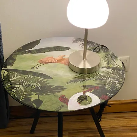 „1. Work & Sleep Luxury Apartment“ Fuer Arbeiten & Wohnen !