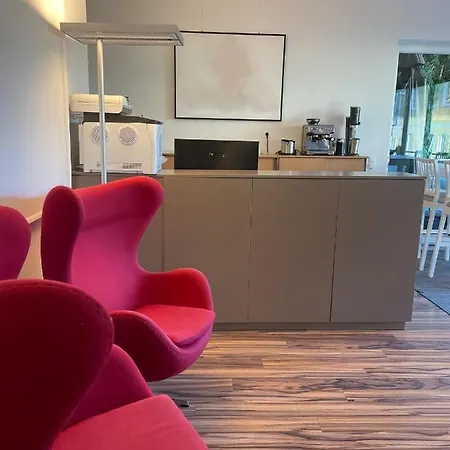 Appartement „1. Work & Sleep Luxury Apartment“ Fuer Arbeiten & Wohnen !