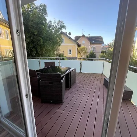 „1. Work & Sleep Luxury Apartment“ Fuer Arbeiten & Wohnen !