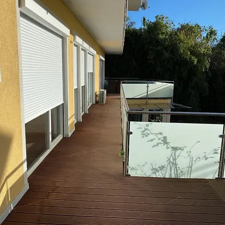 „1. Work & Sleep Luxury Apartment“ Fuer Arbeiten & Wohnen !