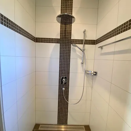 „1. Work & Sleep Luxury Apartment“ Fuer Arbeiten & Wohnen ! Apartment