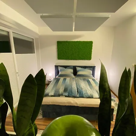 „1. Work & Sleep Luxury Apartment“ Fuer Arbeiten & Wohnen ! * Solnohrad