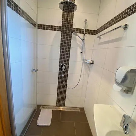 „1. Work & Sleep Luxury Apartment“ Fuer Arbeiten & Wohnen ! Apartmán Solnohrad